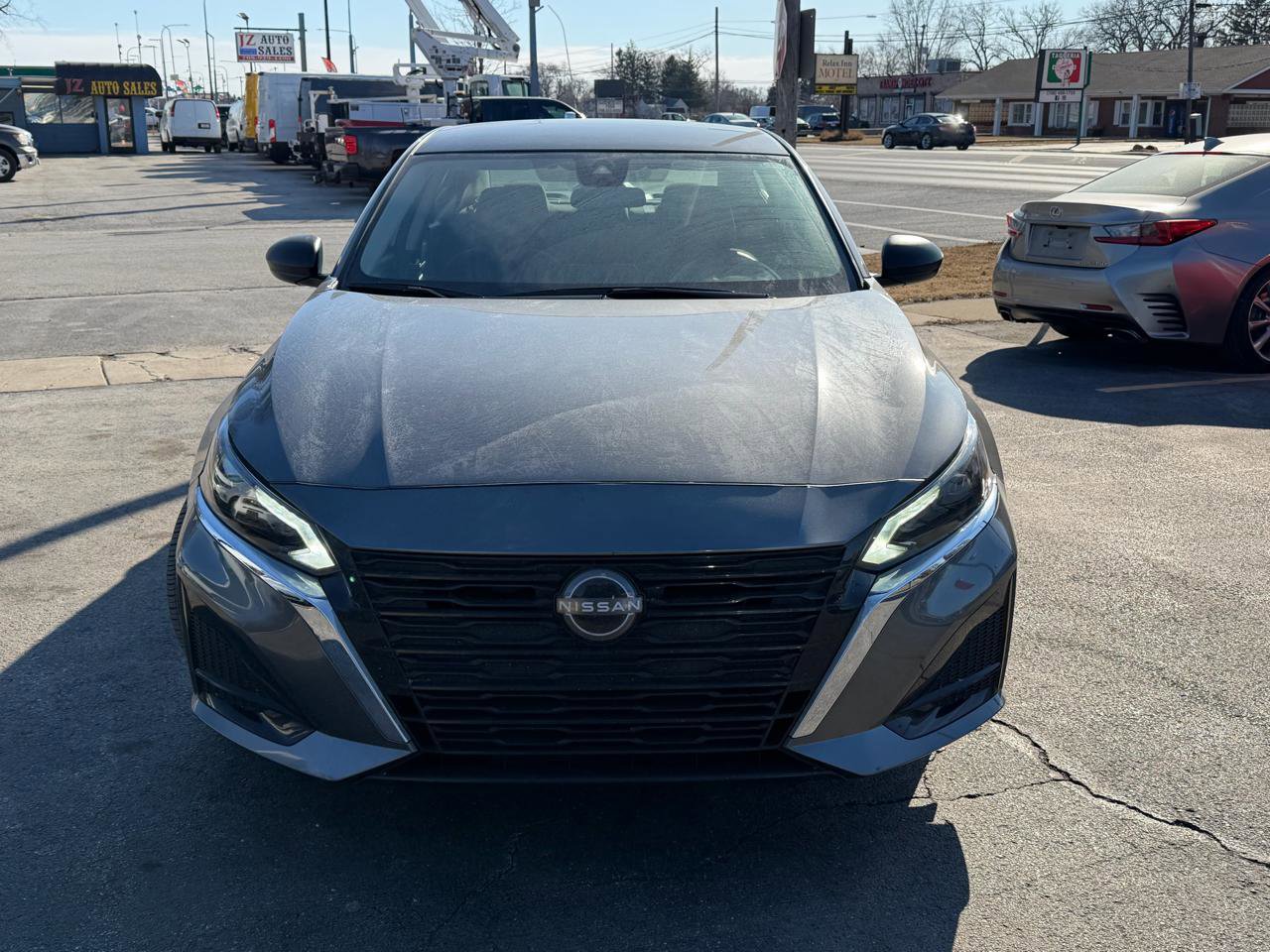 Used 2025 Nissan Altima 2.5 SV image 2