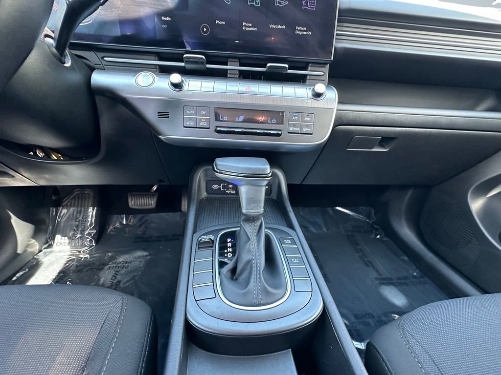 Used 2025 Hyundai Kona SEL FWD image 11