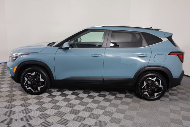 Used 2025 Kia Seltos EX image 5