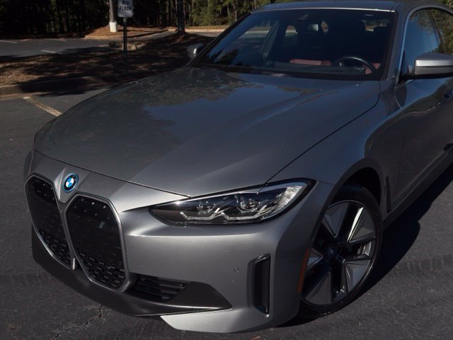 Used 2024 BMW i4 eDrive40 w/ Premium Package RWD image 2