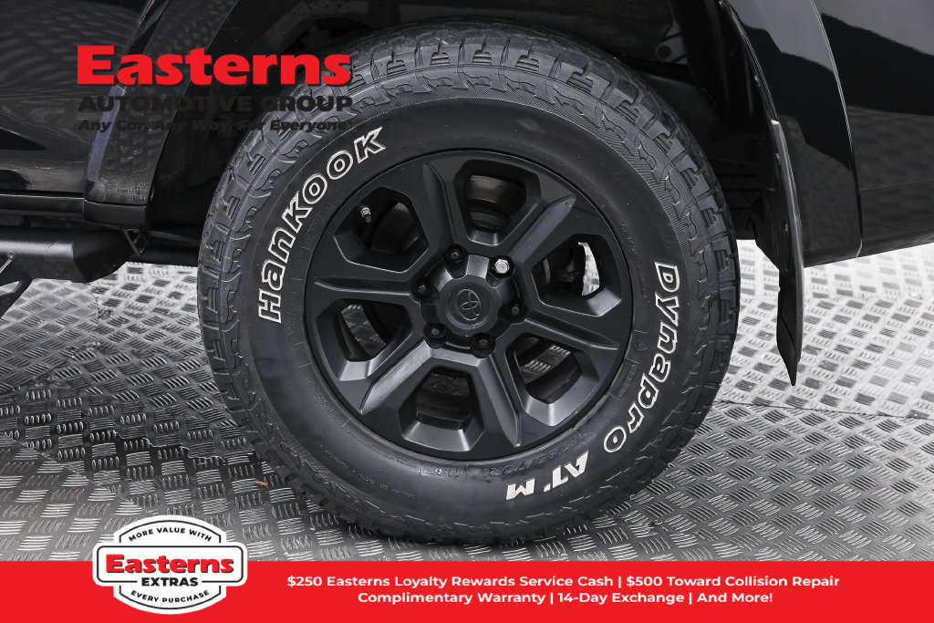 Used 2014 Toyota 4Runner SR5 AWD/4WD image 34