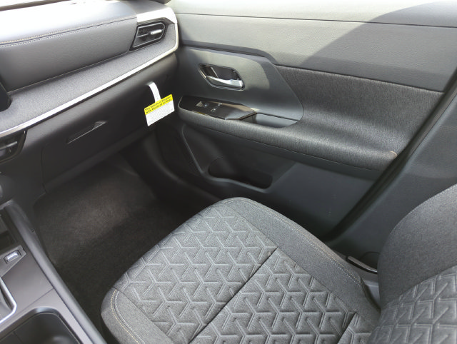 Certified 2026 Nissan Kicks SV w/ Charging Package FWD image 22