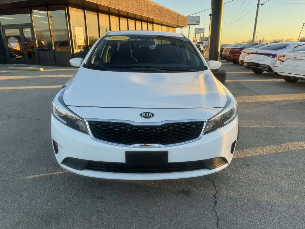 Used 2018 Kia Forte LX image 2