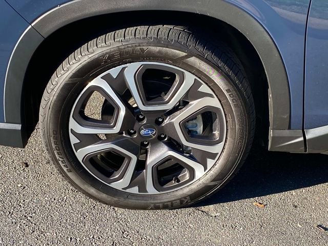 Used 2023 Subaru Ascent Limited image 8