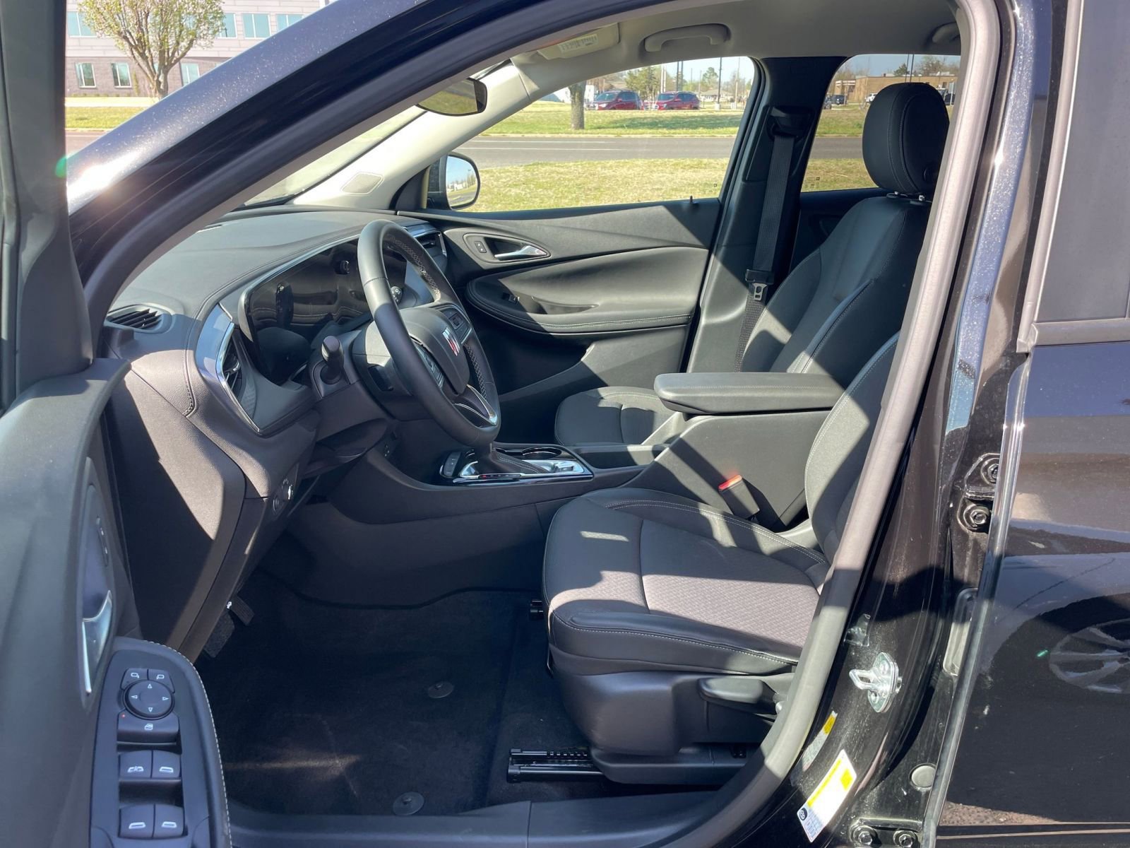 Used 2025 Buick Encore GX Preferred image 25