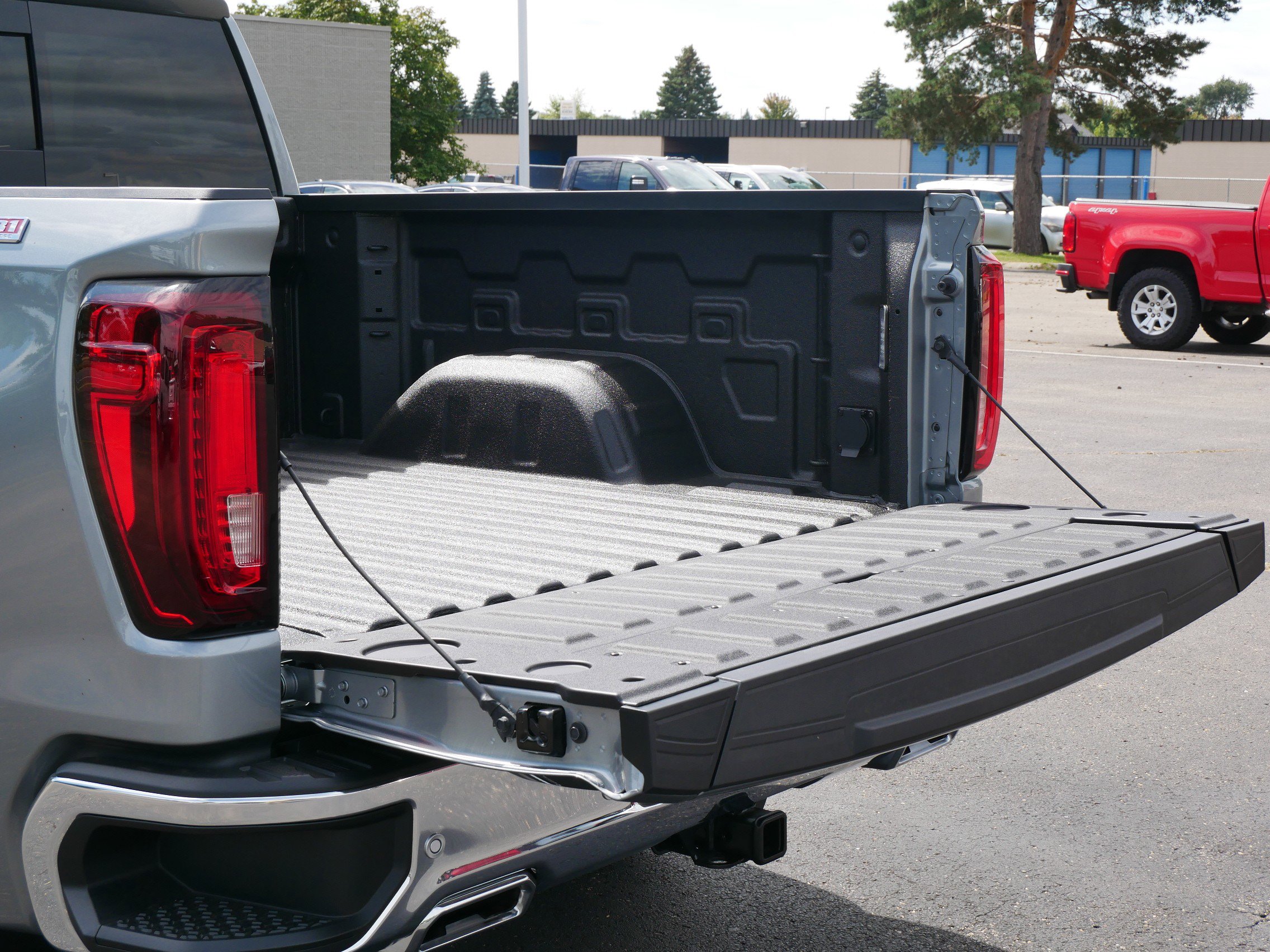 New 2026 GMC Sierra 1500 SLT w/ SLT Premium Plus Package image 5