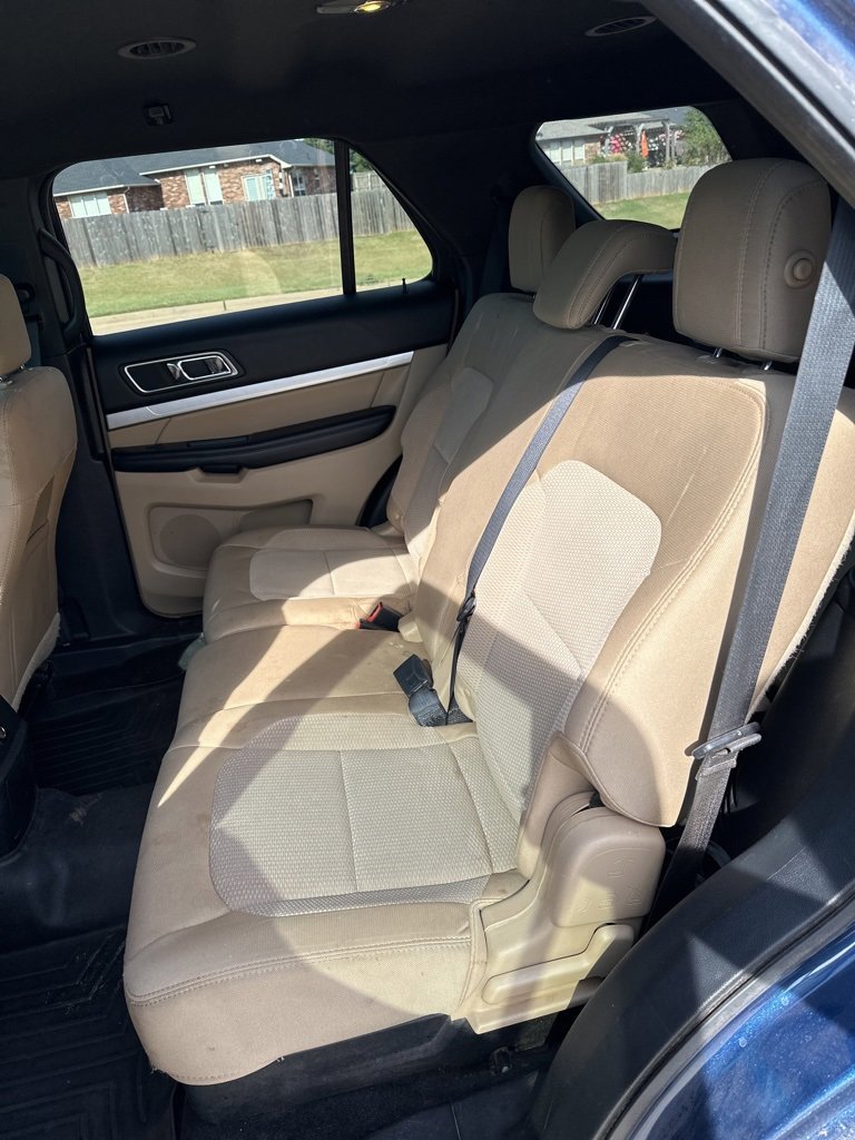 Used 2017 Ford Explorer XLT w/ Equipment Group 201A image 11