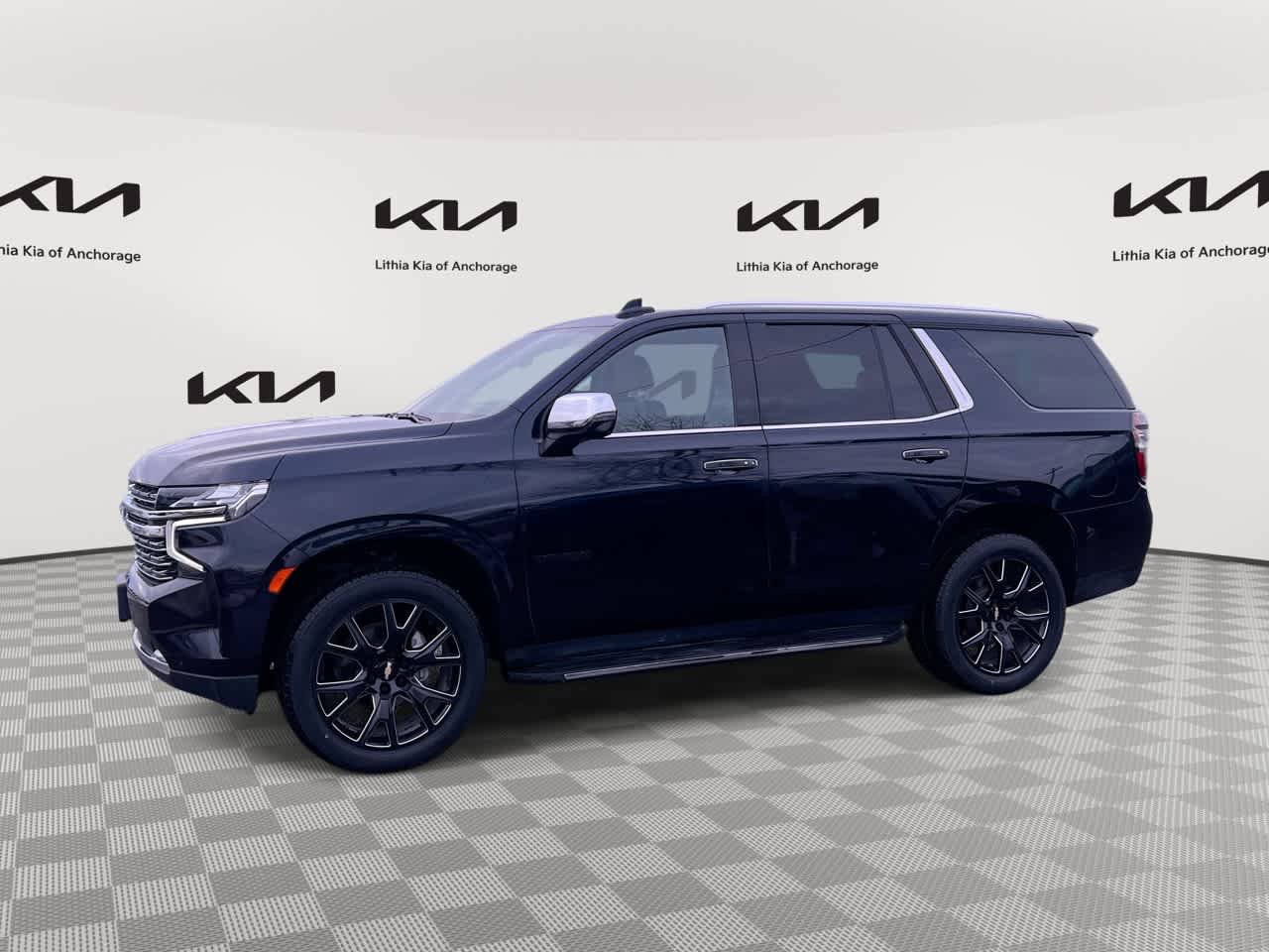Used 2021 Chevrolet Tahoe Premier w/ Premium Package image 1