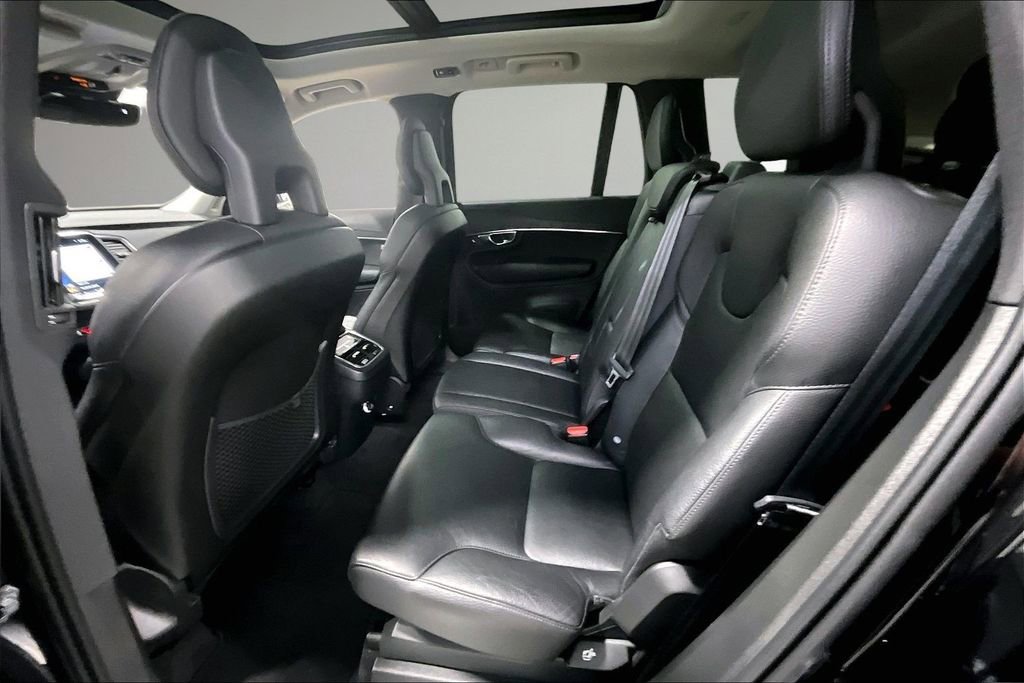 Used 2020 Volvo XC90 T6 Momentum AWD/4WD image 23