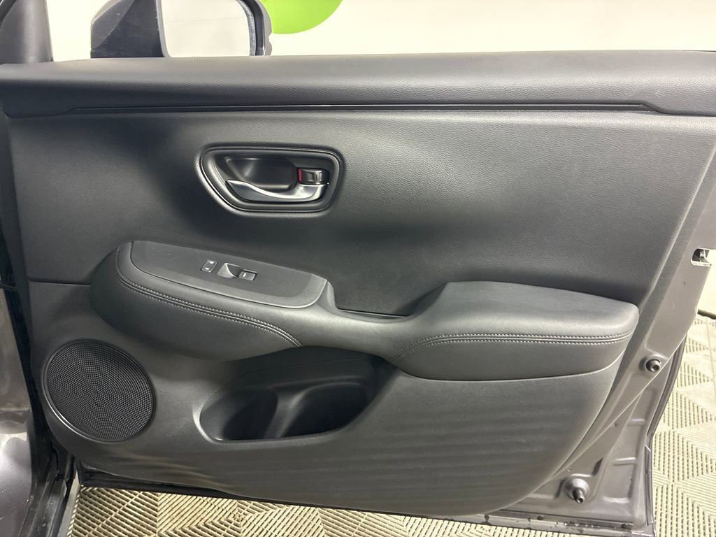 Used 2023 Honda HR-V LX image 29