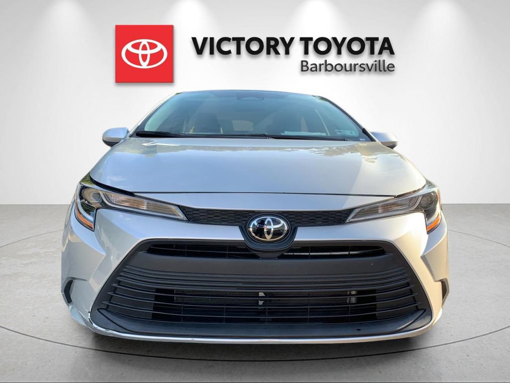 Used 2024 Toyota Corolla LE FWD image 8