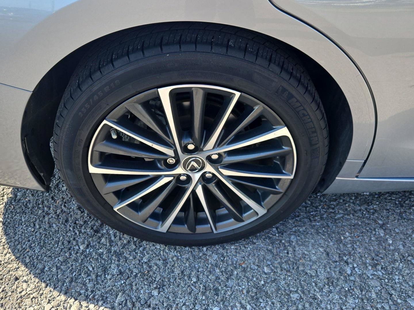 Used 2023 Lexus ES 350 w/ Premium Package FWD image 10