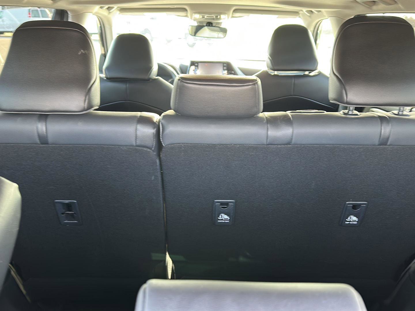 Used 2021 Toyota Highlander XLE image 9