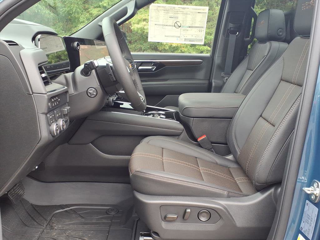 New 2026 Chevrolet Suburban High Country image 5
