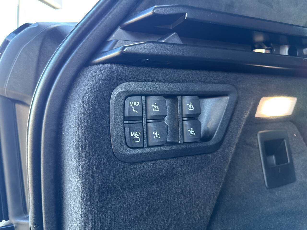 Used 2024 BMW X7 M60i w/ Executive Package image 11