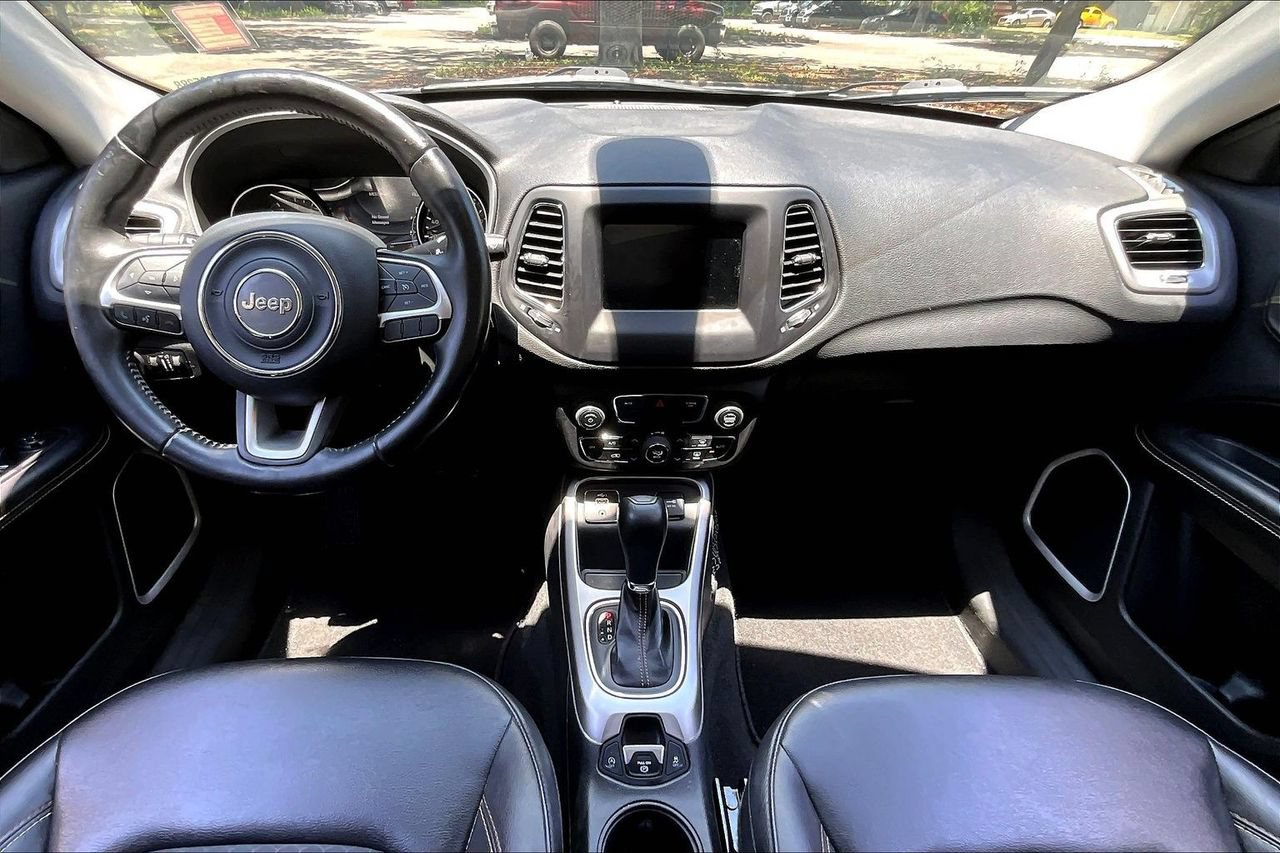 Used 2019 Jeep Compass Latitude w/ Popular Equipment Group FWD image 7
