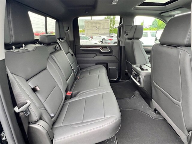 New 2025 GMC Sierra 2500 SLT w/ SLT Premium Package image 16