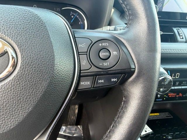 Used 2021 Toyota RAV4 Limited AWD/4WD image 16