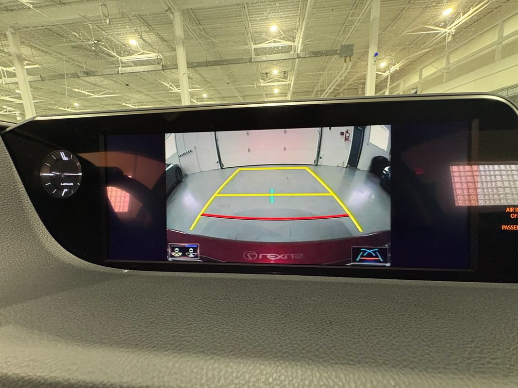 Used 2019 Lexus ES 350 w/ Premium Package FWD image 23