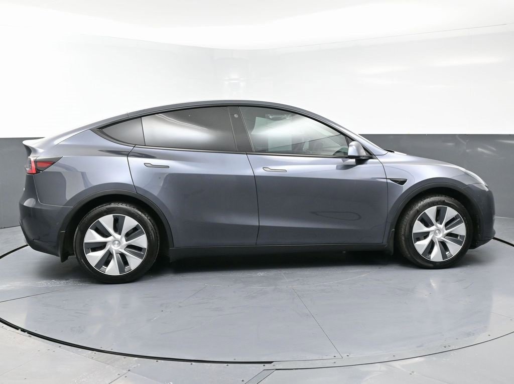 Used 2021 Tesla Model Y Long Range image 7