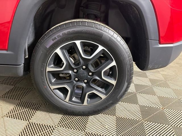Used 2020 Jeep Compass Trailhawk image 25