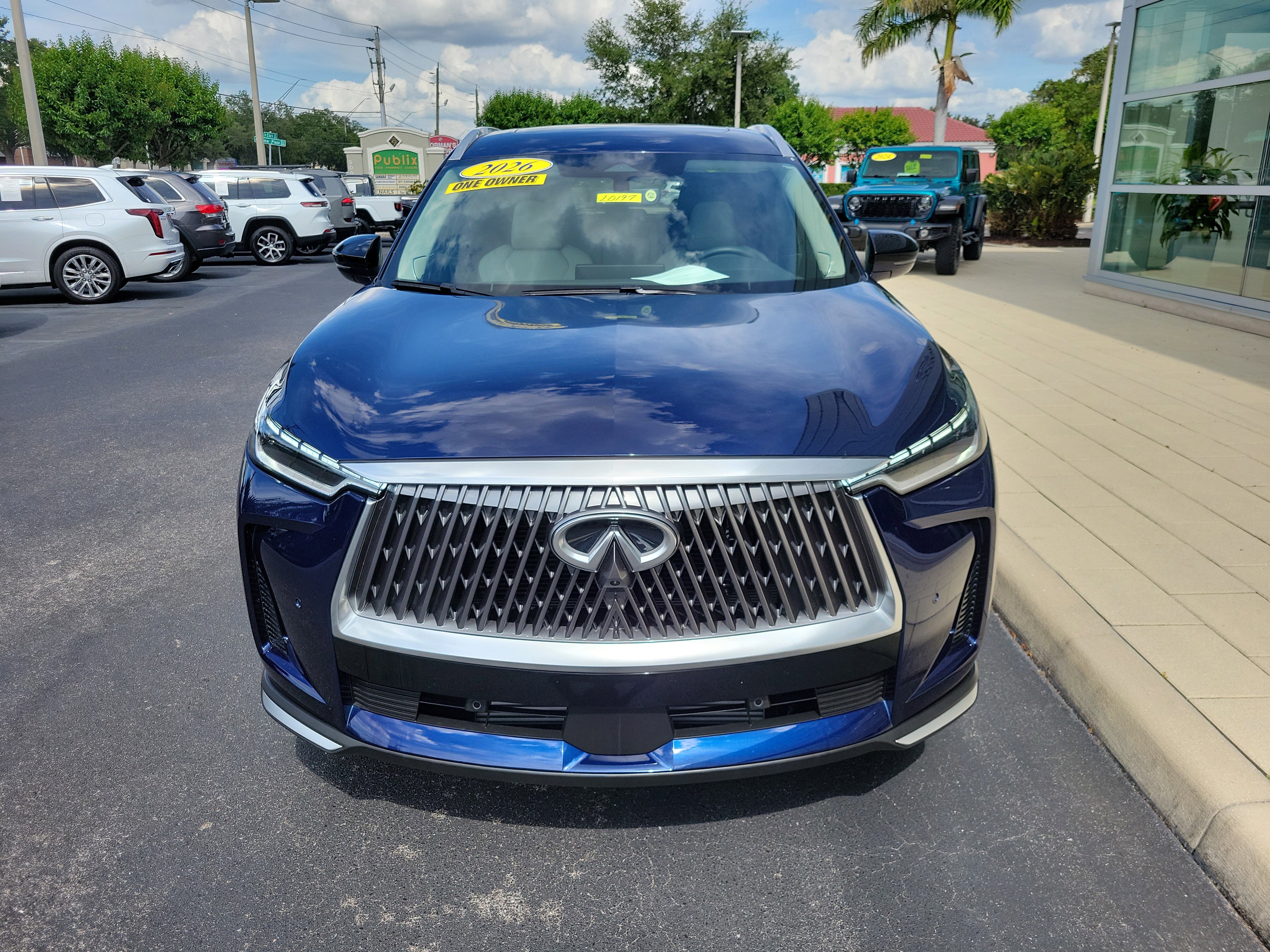 Certified 2026 INFINITI QX60 Luxe w/ Cargo Package FWD image 2
