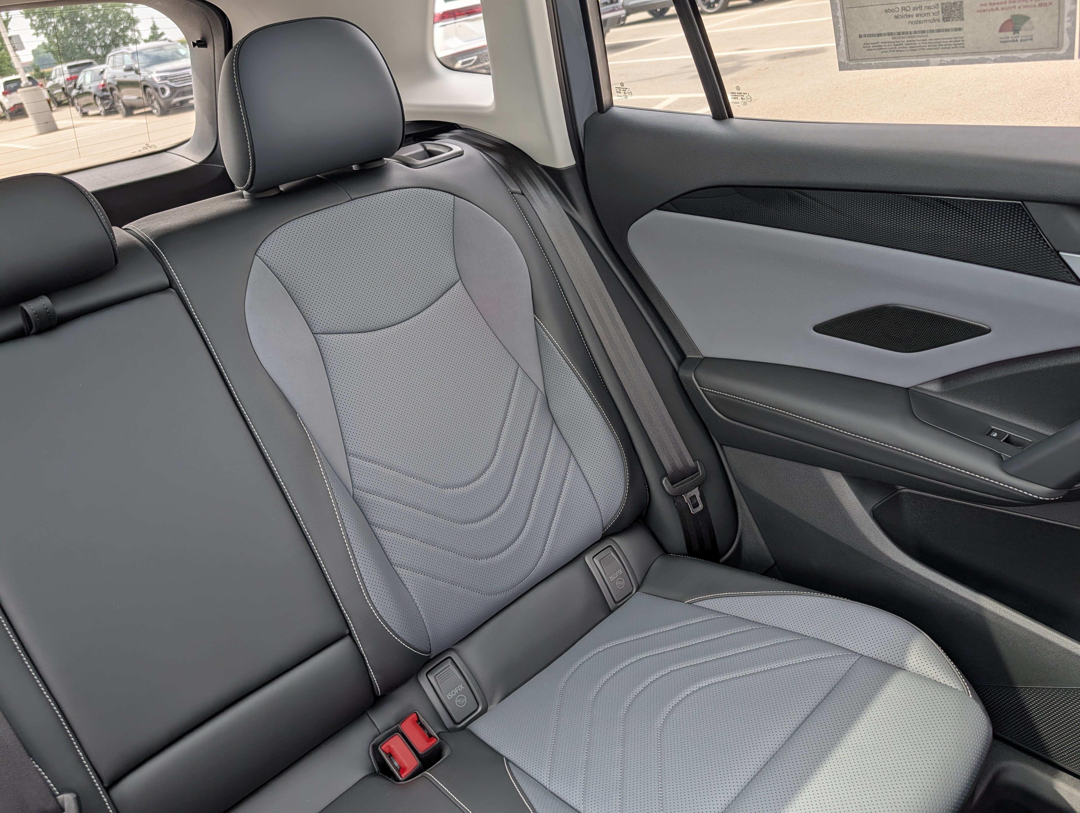 Certified 2026 Volkswagen Tiguan SE AWD/4WD image 17