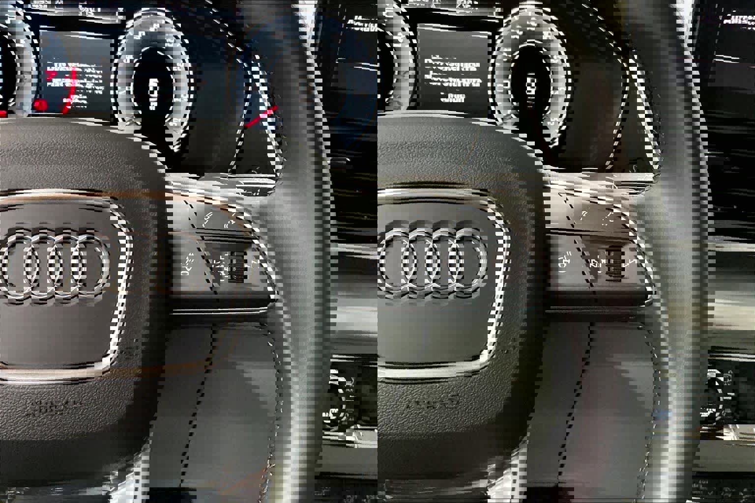 Certified 2025 Audi Q5 2.0T Premium w/ Convenience Plus Package image 22