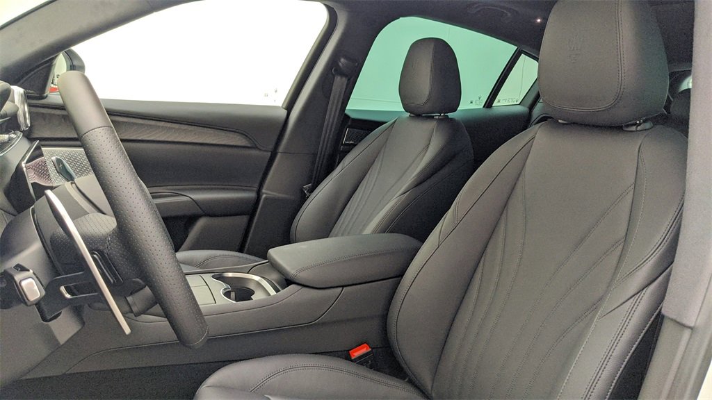 New 2024 Maserati Grecale GT image 3