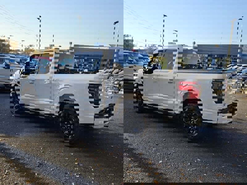 Used 2024 Ford F150 XLT w/ XLT Black Appearance Package image 11