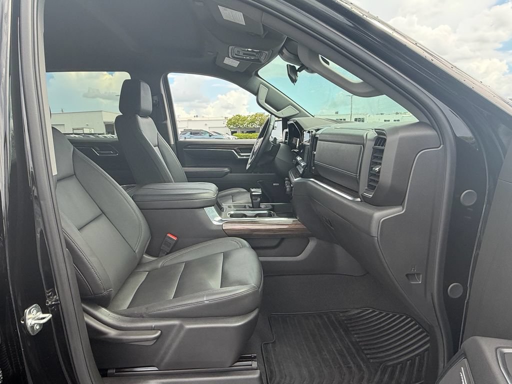Certified 2025 Chevrolet Silverado 1500 RST w/ Convenience Package II AWD/4WD image 20