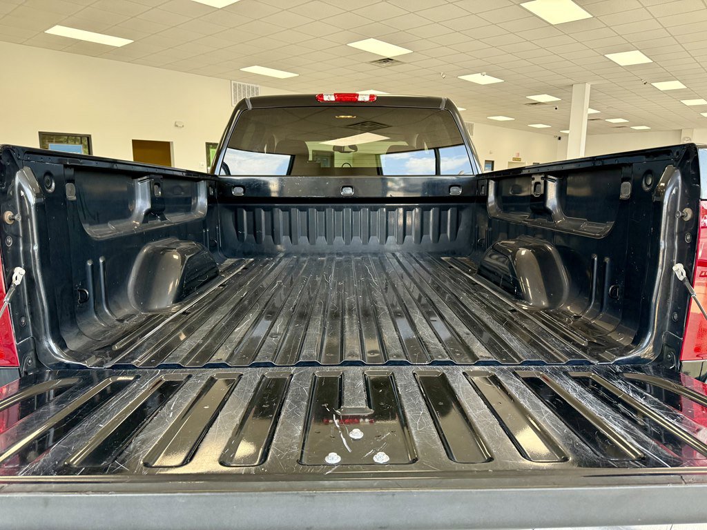 Used 2007 Chevrolet Silverado 2500 LT w/ EZ-Lift Tailgate Package image 9