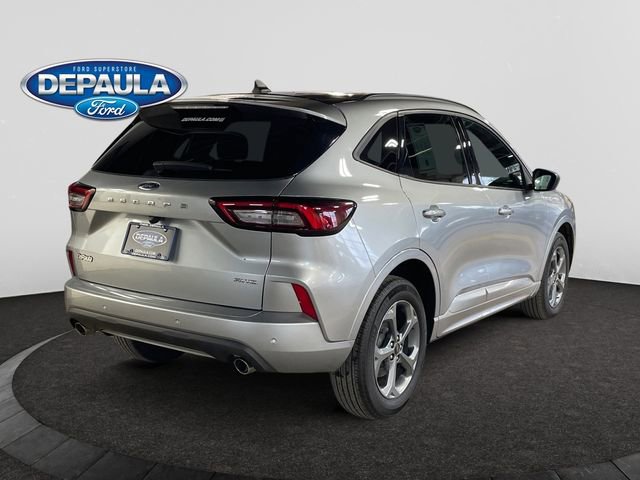 Used 2023 Ford Escape ST-Line w/ Tech Pack #1 AWD/4WD image 7