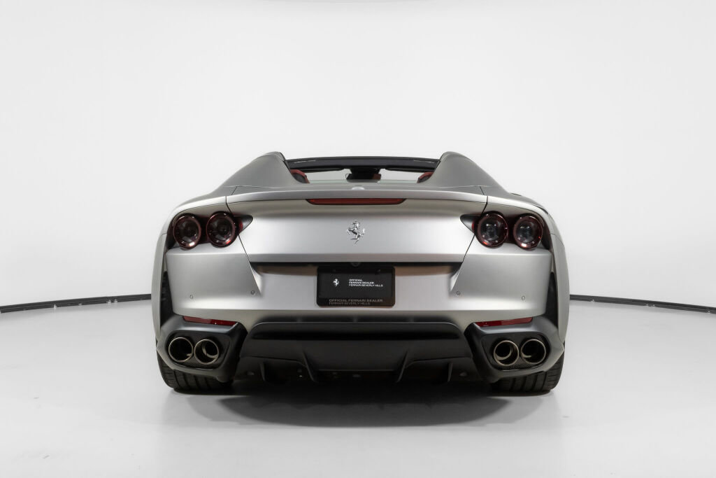 Used 2022 Ferrari 812 GTS image 6