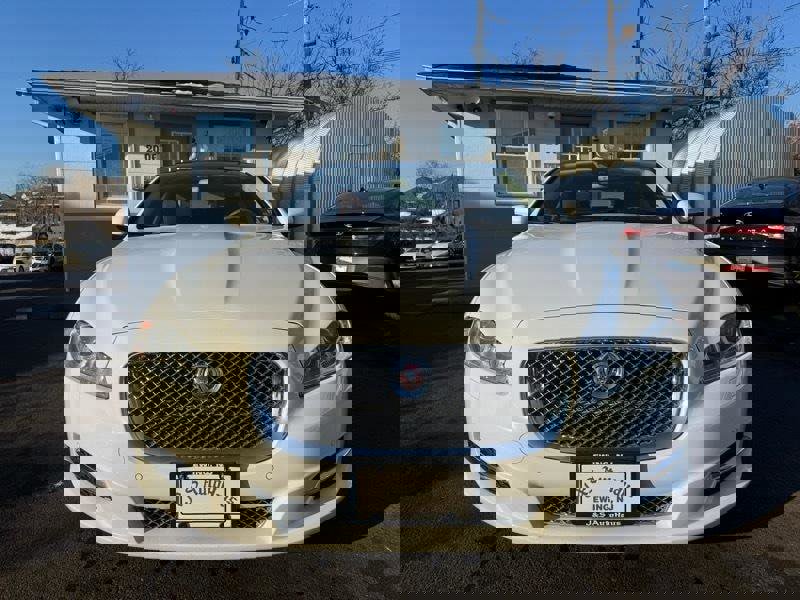 Used 2014 Jaguar XJ L Portfolio image 2