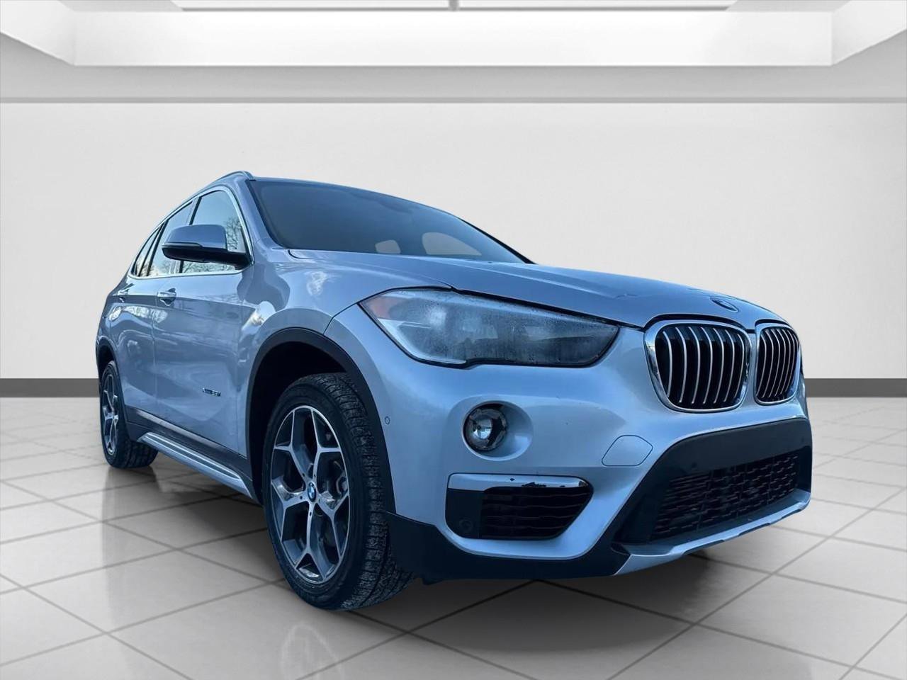 Used 2017 BMW X1 xDrive28i AWD/4WD image 9