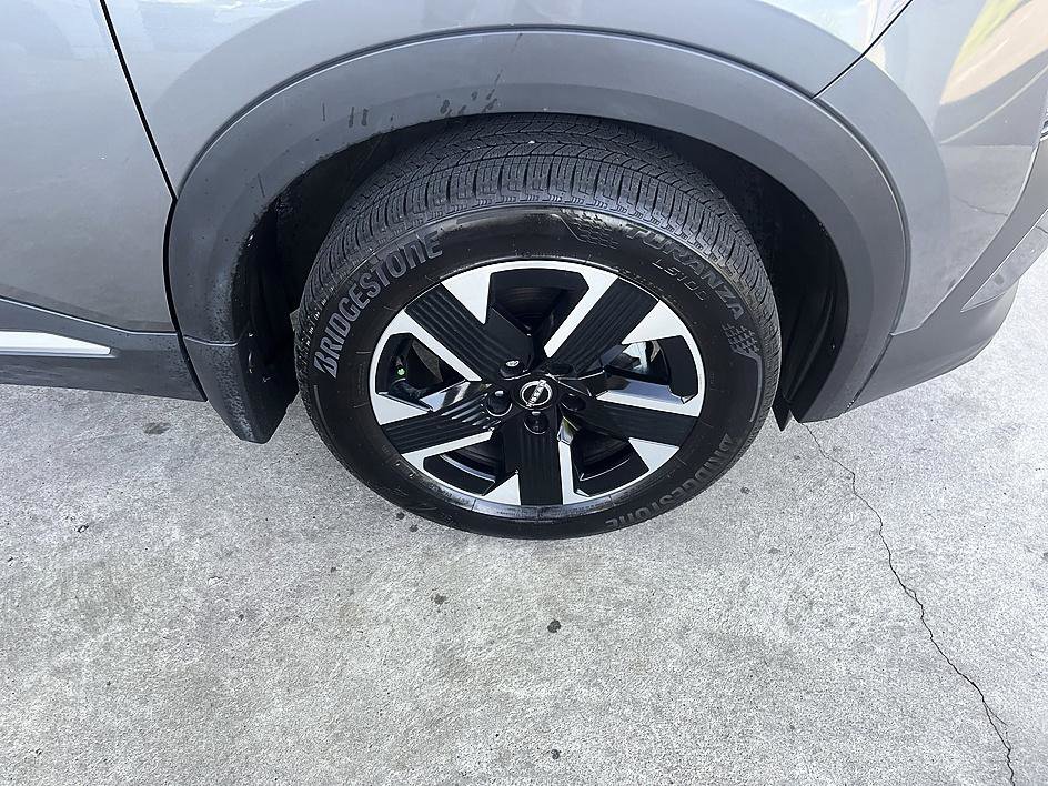 Certified 2025 Nissan Kicks SV image 14