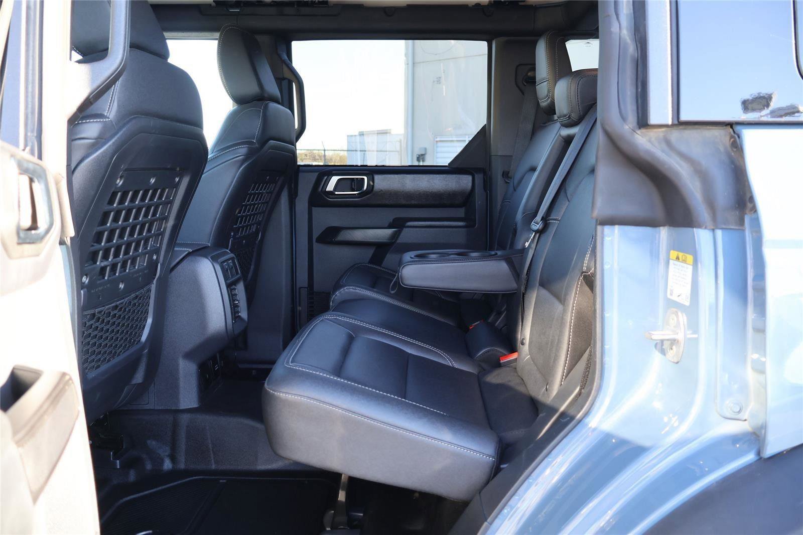 Used 2025 Ford Bronco Badlands image 30