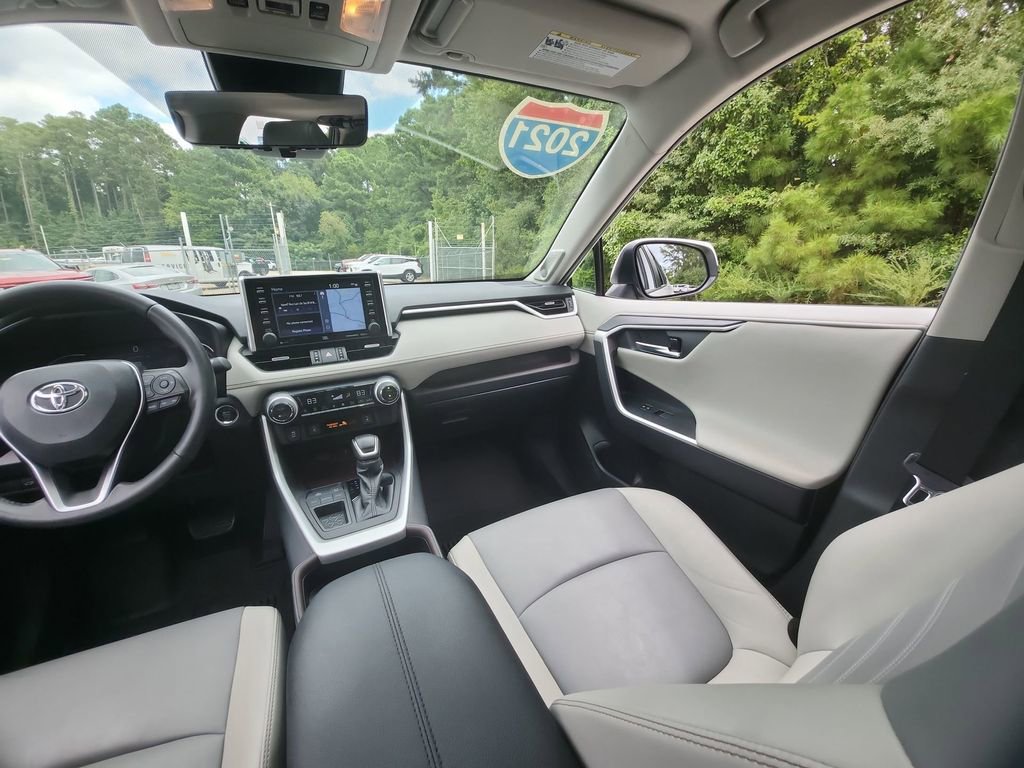 Used 2021 Toyota RAV4 Limited image 12