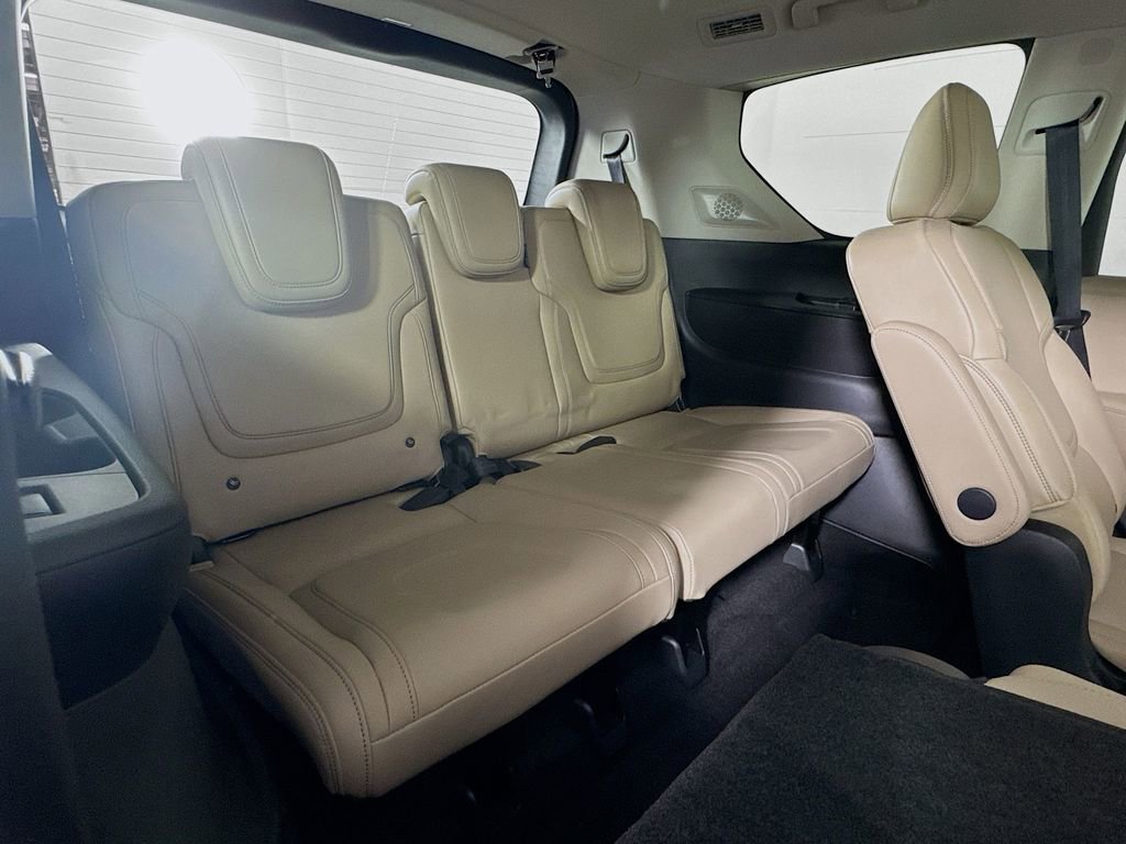 Certified 2026 INFINITI QX80 Pure w/ Cargo Package image 36