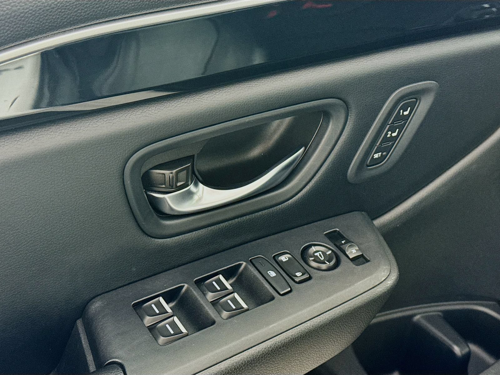 Used 2023 Honda Pilot Touring image 23