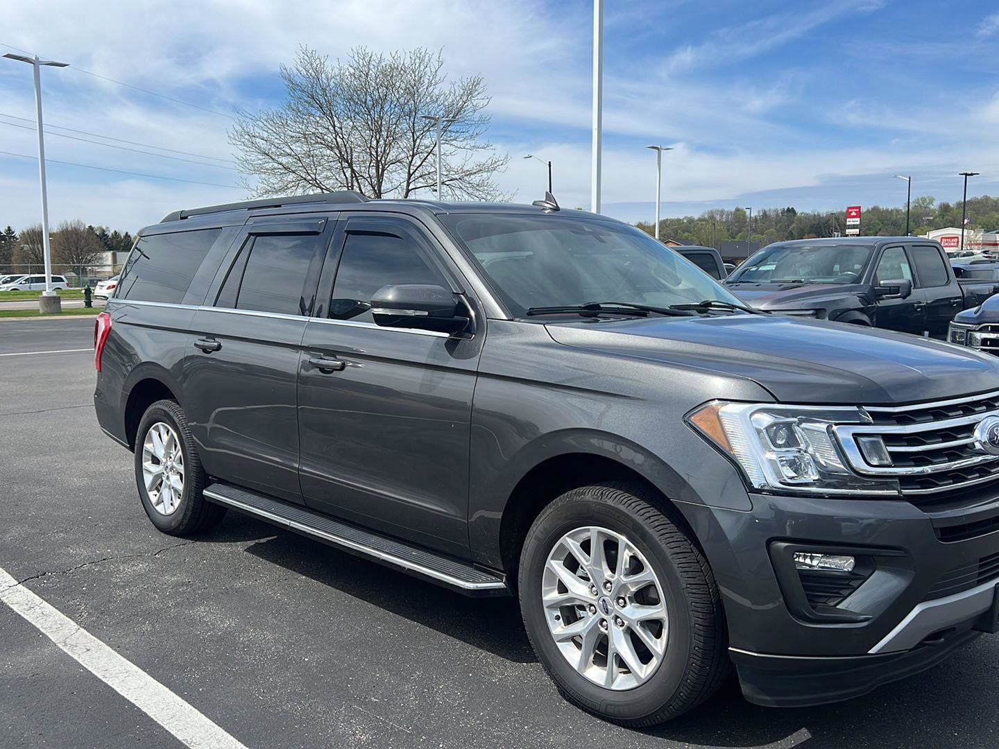 Used 2020 Ford Expedition Max XLT w/ Equipment Group 202A AWD/4WD image 2