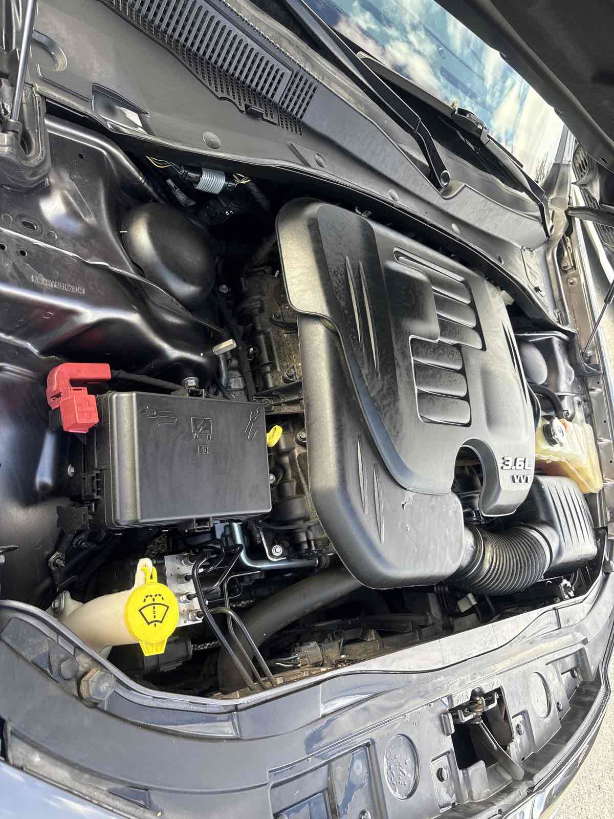 Used 2014 Chrysler 300 image 25