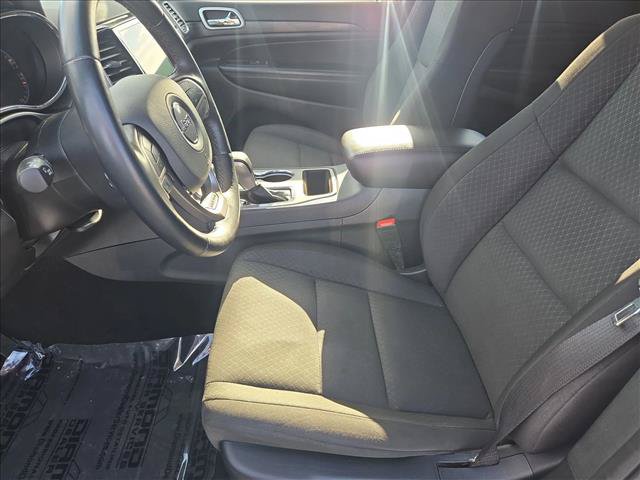 Used 2022 Jeep Grand Cherokee Laredo E w/ Security & Convenience Group AWD/4WD image 16