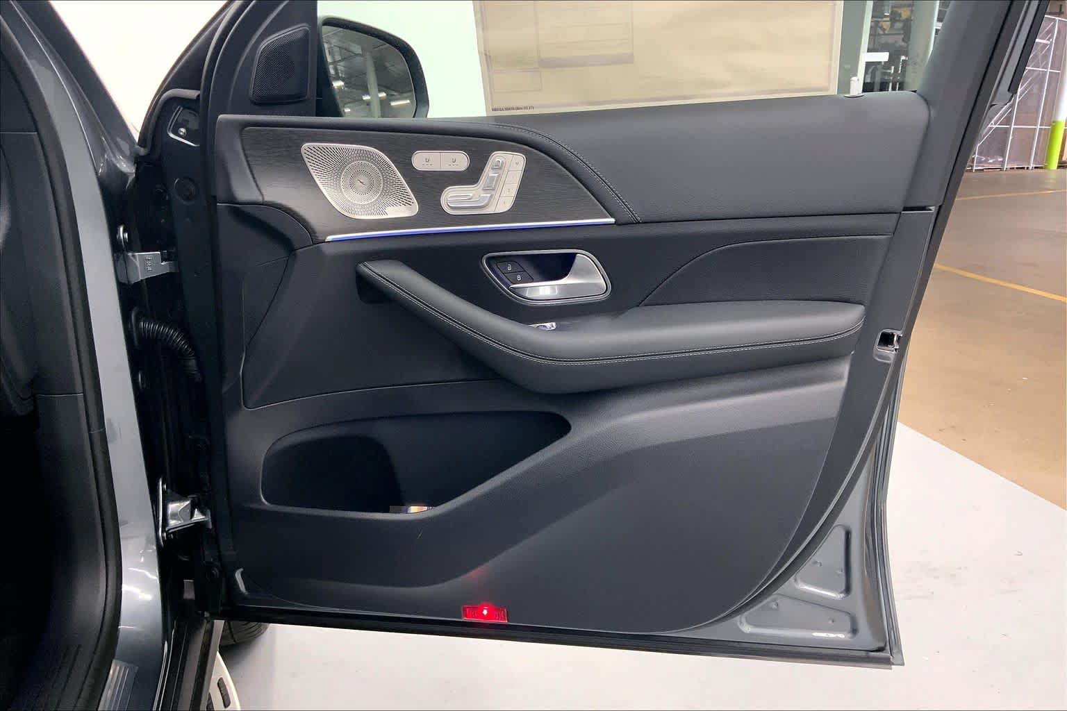 New 2026 Mercedes-Benz GLE 53 AMG 4MATIC Coupe image 11