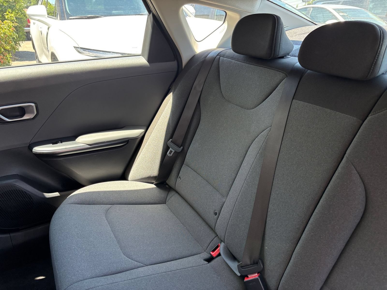 Used 2025 Kia K4 FWD image 39