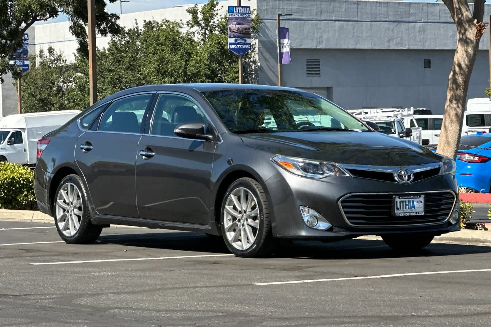 Used 2014 Toyota Avalon XLE Touring FWD image 9