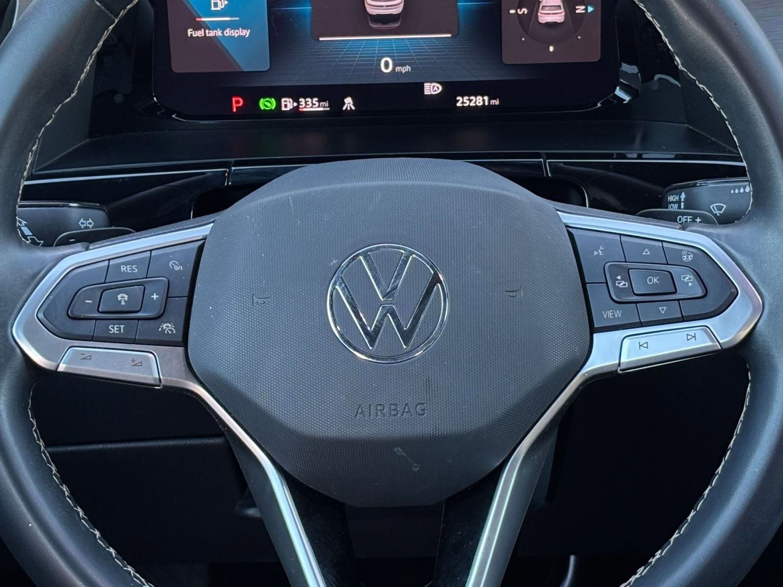 Used 2025 Volkswagen Atlas Cross Sport SE FWD image 30