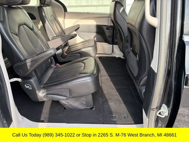 Used 2020 Chrysler Voyager Lxi image 34