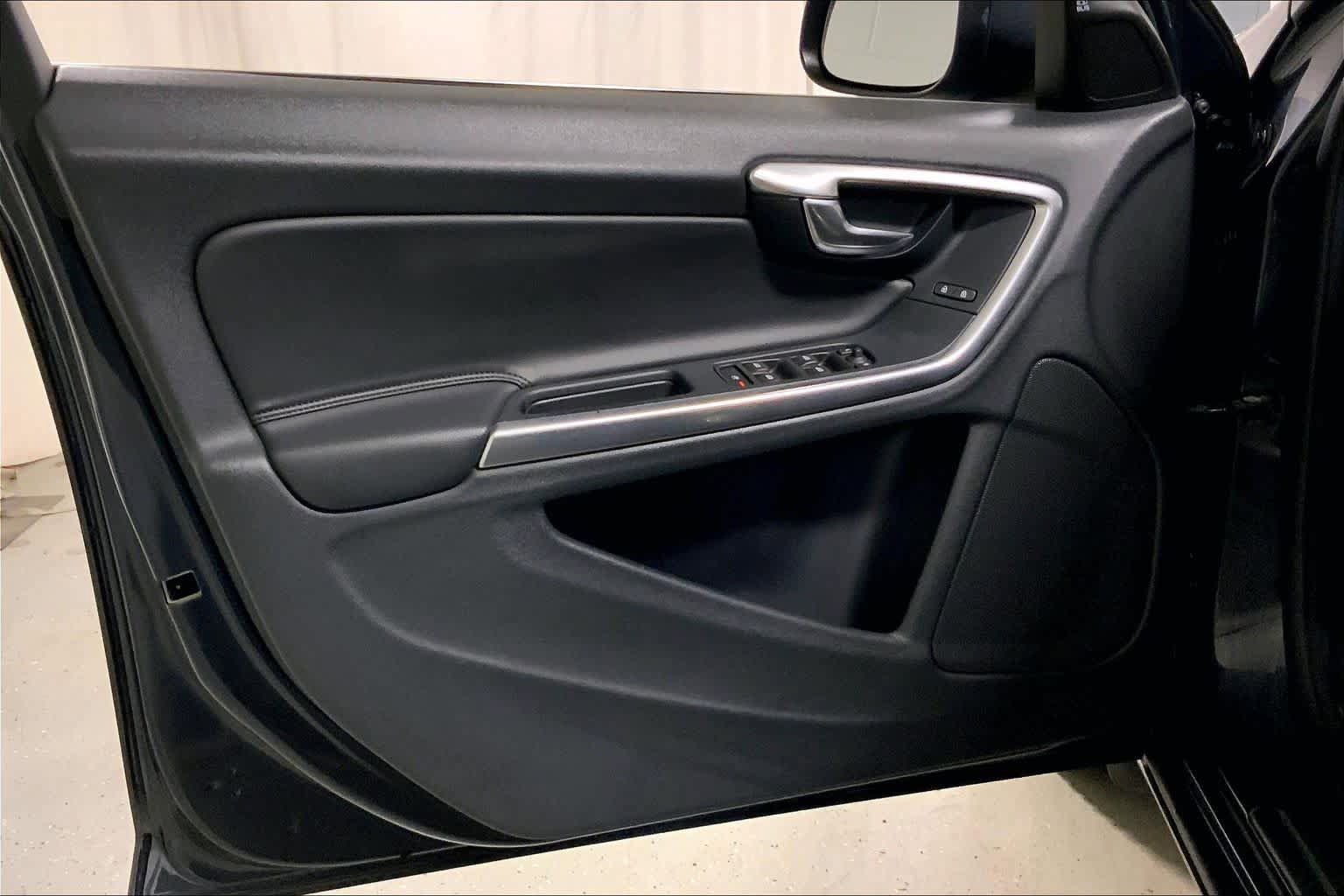 Used 2016 Volvo S60 T5 Premier image 21